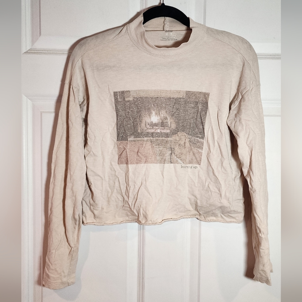Aerie Cream Cropped "Burning Up" Long Sleeve Top XS